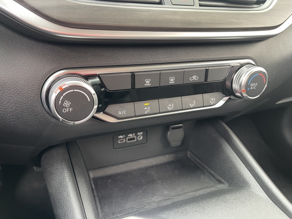 2025 Nissan Altima 2.5 SV photo 7