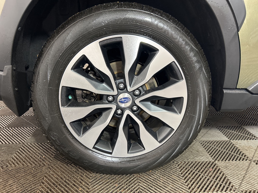 2023 Subaru Outback Limited XT photo 2