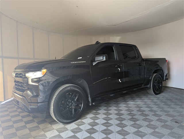 2023 Chevrolet Silverado 1500 RST photo 3