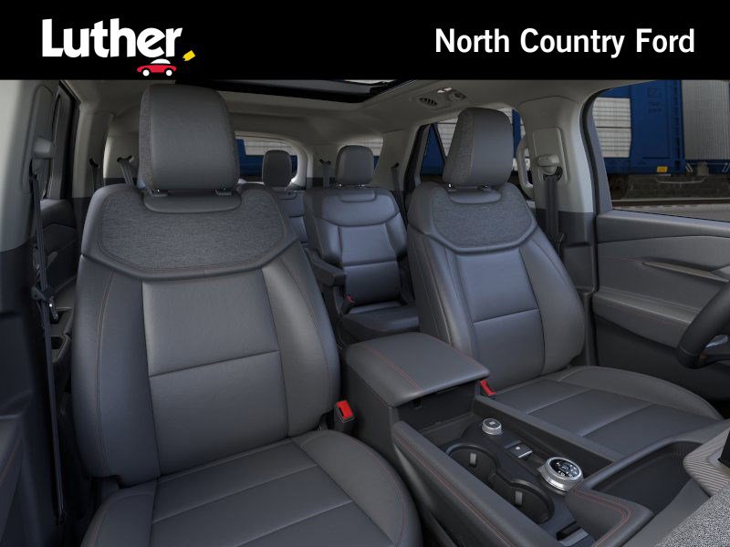 2025 Ford Explorer photo 8