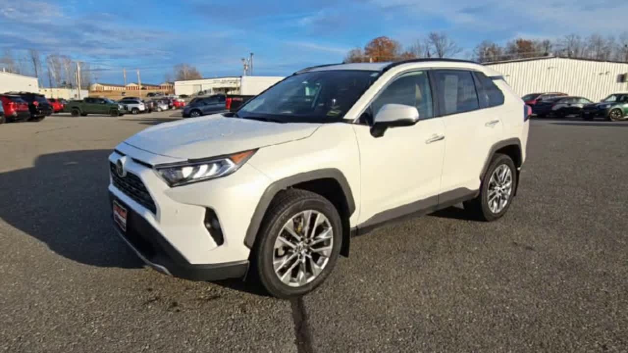 2020 Toyota RAV4 Limited photo 2