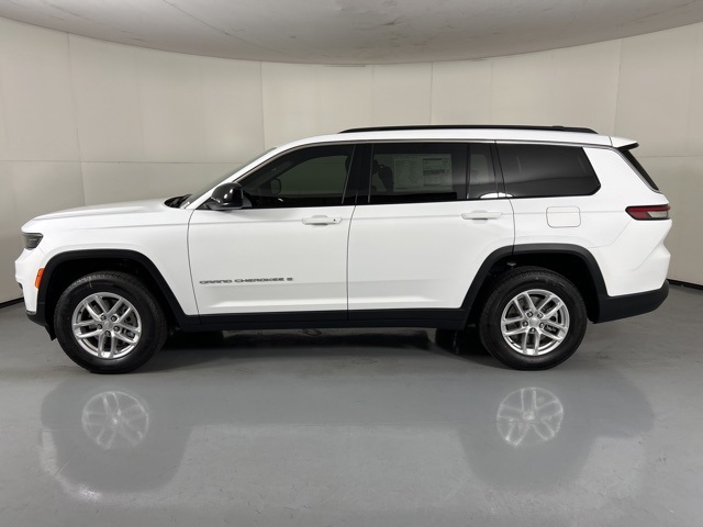 2025 Jeep Grand Cherokee Laredo Altitude photo 4
