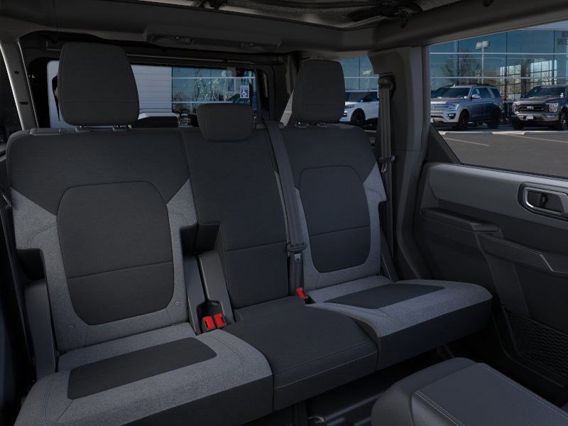 2025 Ford Bronco Base photo 8