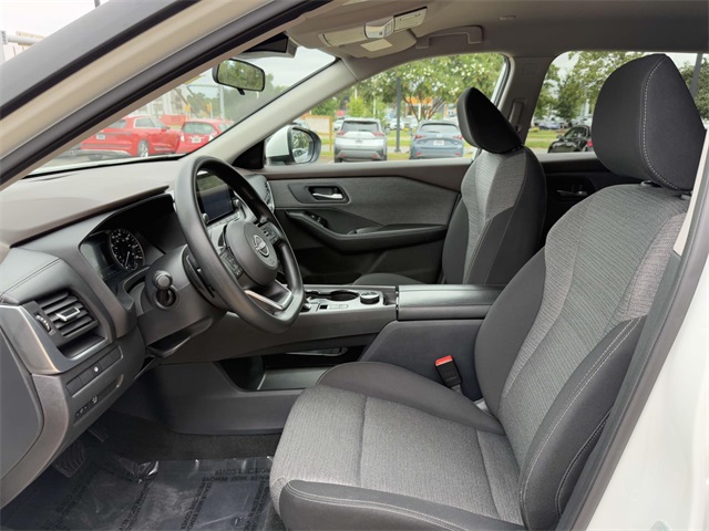 2023 Nissan Rogue SV photo 14