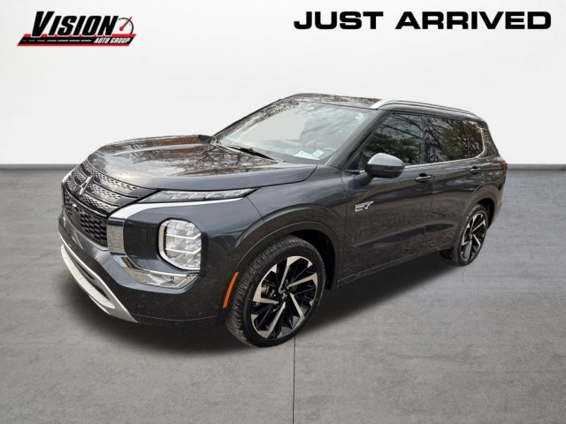 2025 Mitsubishi Outlander Plug-in Hybrid SEL's photo