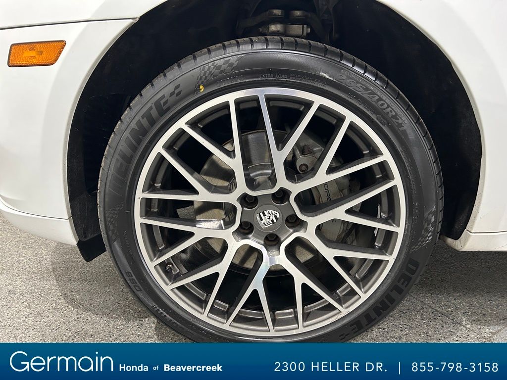 2020 Porsche Macan S photo 12