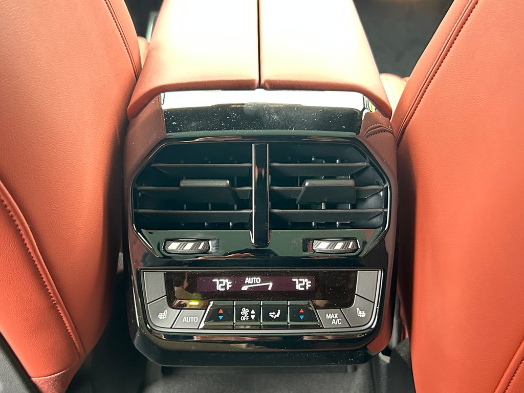 2026 Bmw iX photo 30
