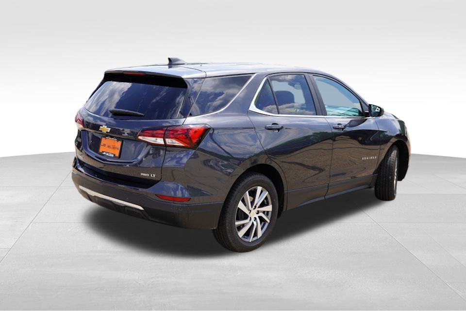 2023 Chevrolet Equinox LT photo 4