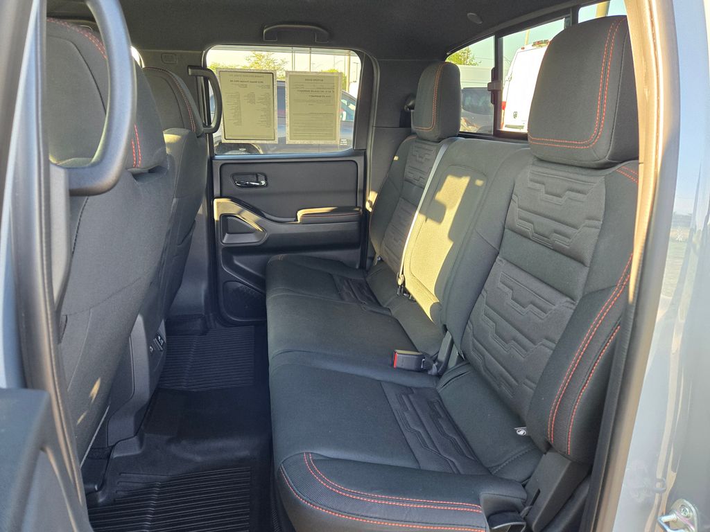 2023 Nissan Frontier PRO-4X photo 24