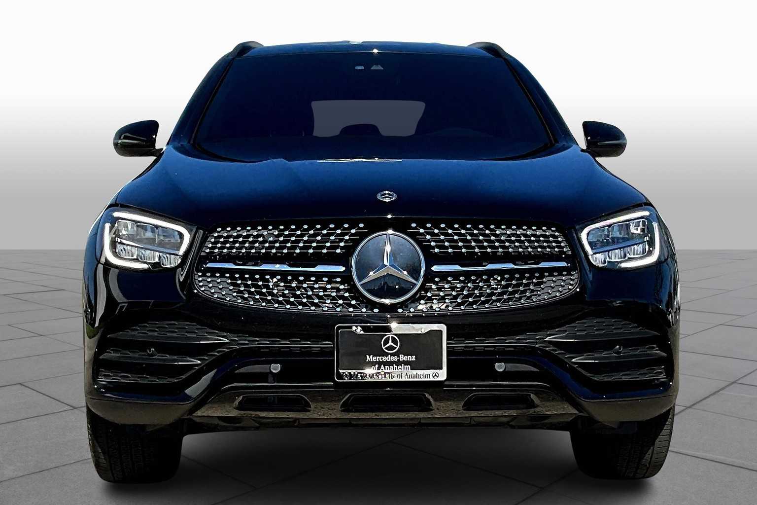 2022 Mercedes Benz GLC 300 photo 3