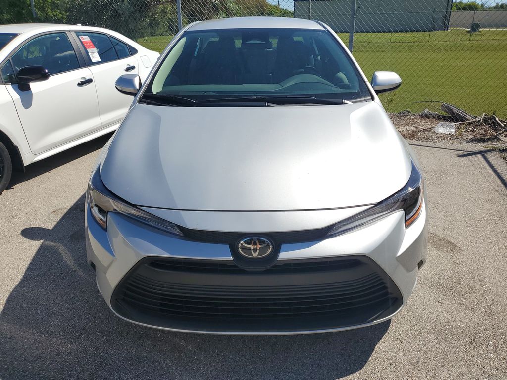 2026 Toyota Corolla LE photo 2