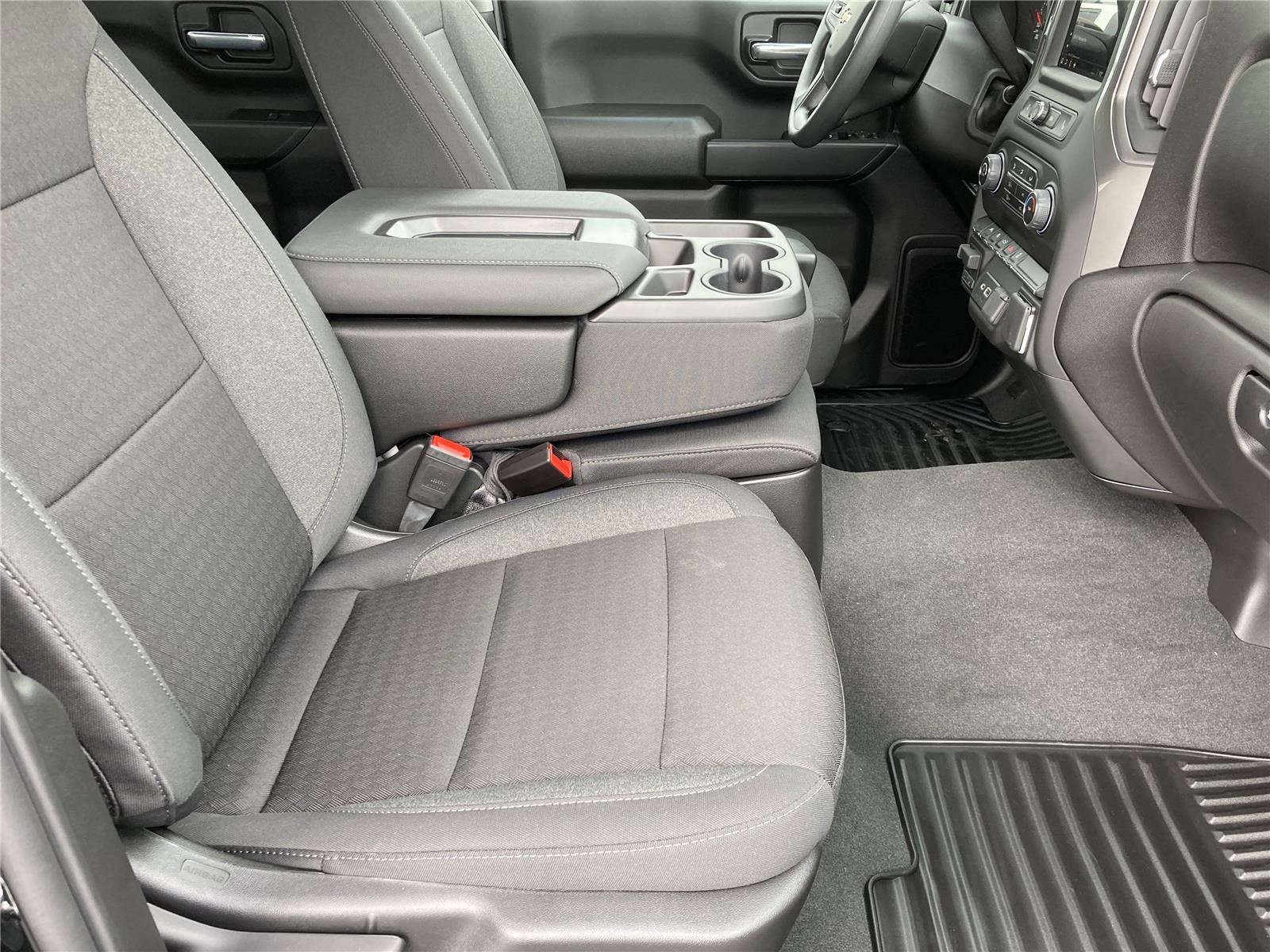 2026 Chevrolet Silverado 1500 Custom photo 34
