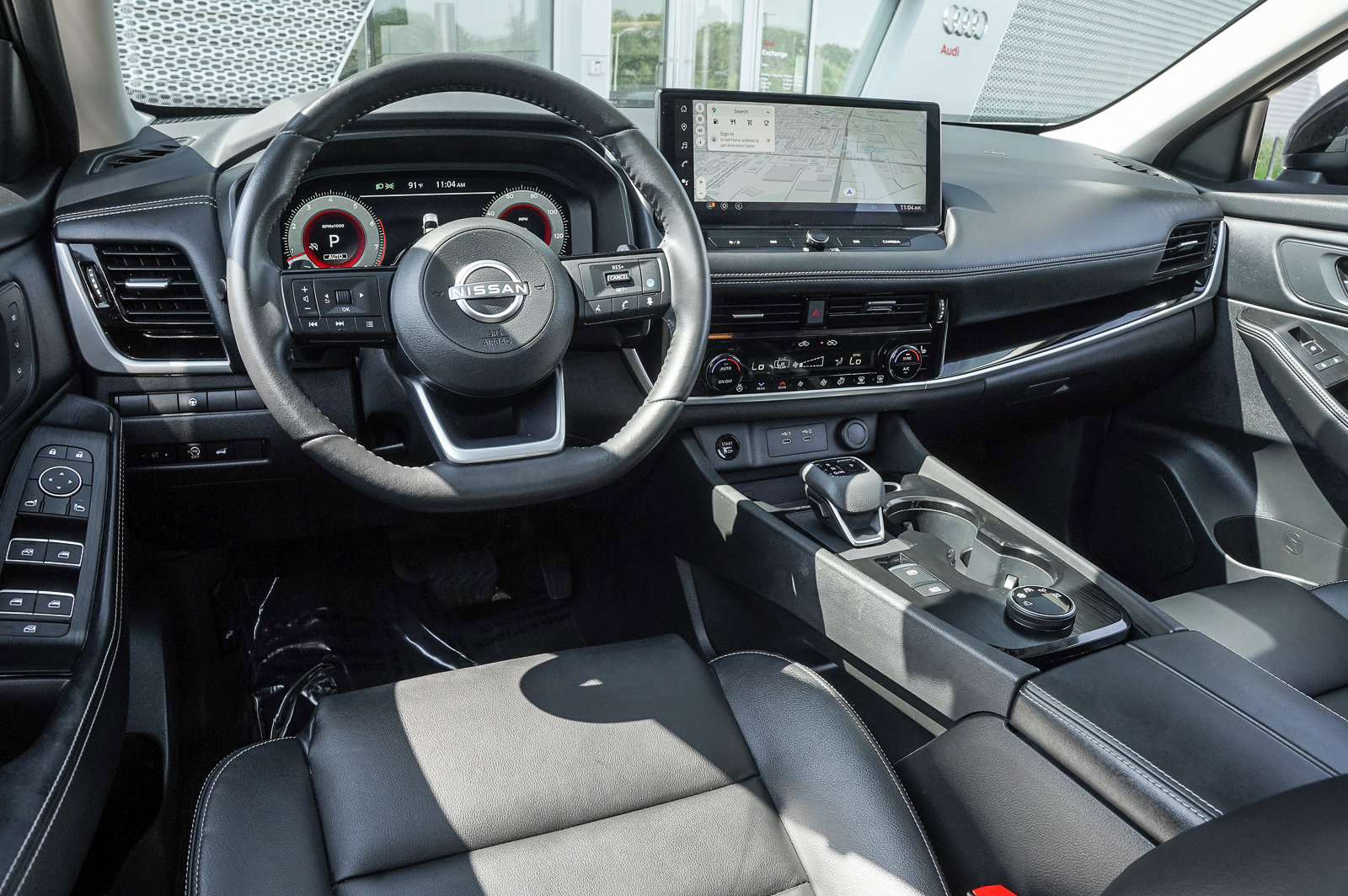 2024 Nissan Rogue SL photo 3