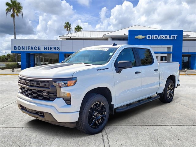 2026 Chevrolet Silverado 1500 Custom photo 3