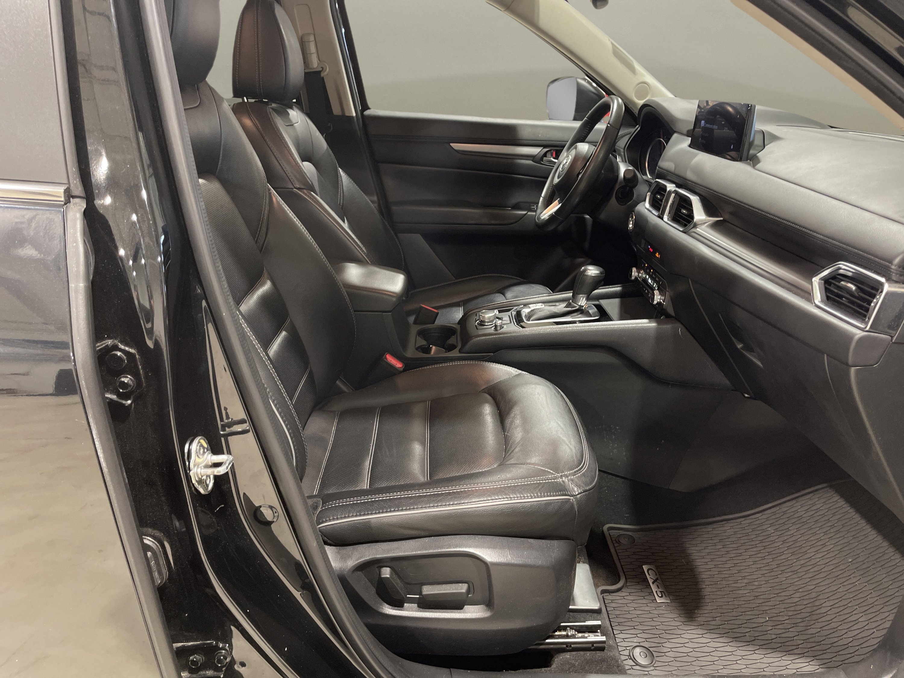 2024 Mazda CX-5 2.5 S Preferred photo 14