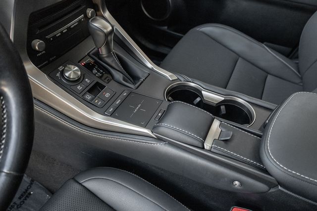 2021 Lexus NX 300h photo 11