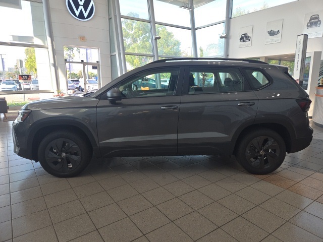 2025 Volkswagen Taos S photo 4