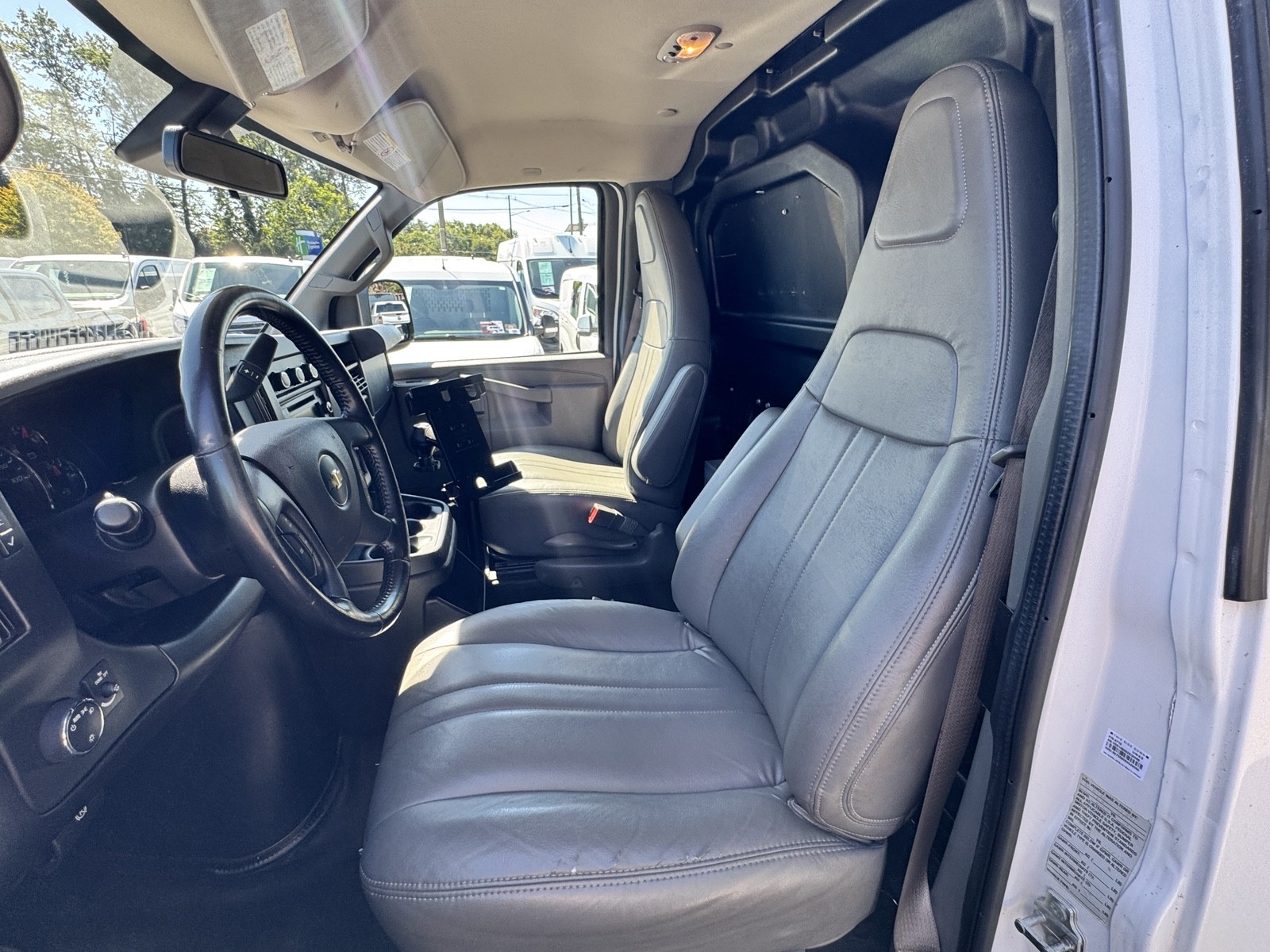 2020 Chevrolet Express Cargo Work Van 2500 photo 11