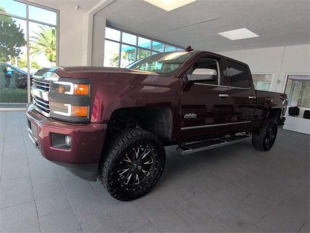 2017 Chevrolet Silverado 2500HD High Country photo 4
