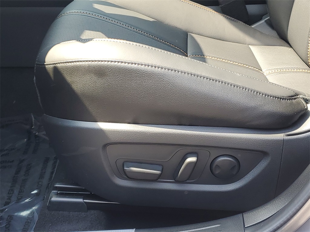 2025 Mazda CX-50 Premium photo 13