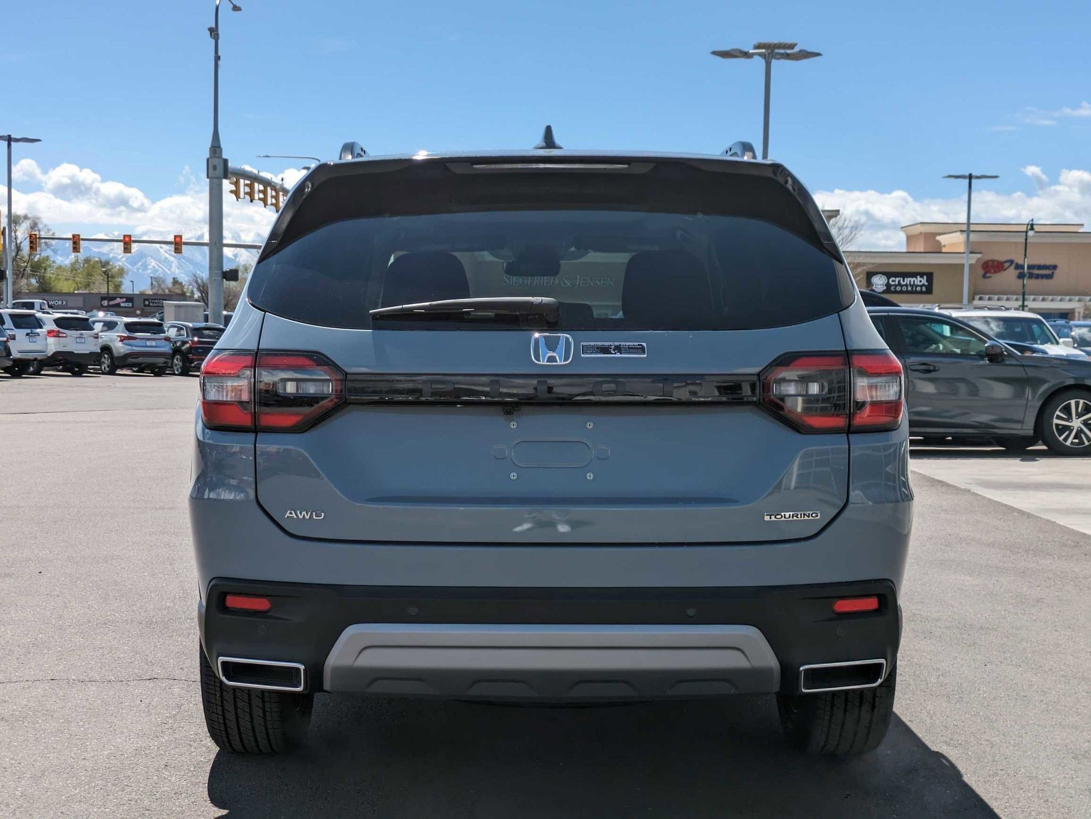 2025 Honda Pilot Touring photo 3