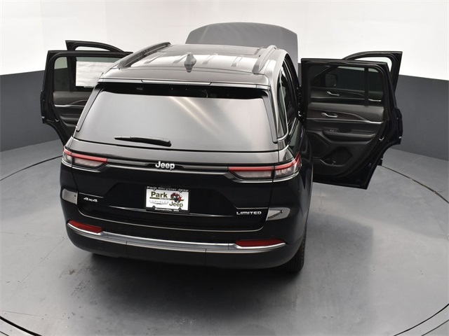 2025 Jeep Grand Cherokee Limited photo 29