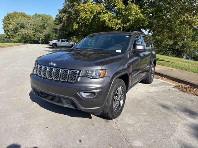 2018 Jeep Grand Cherokee Laredo E photo 2