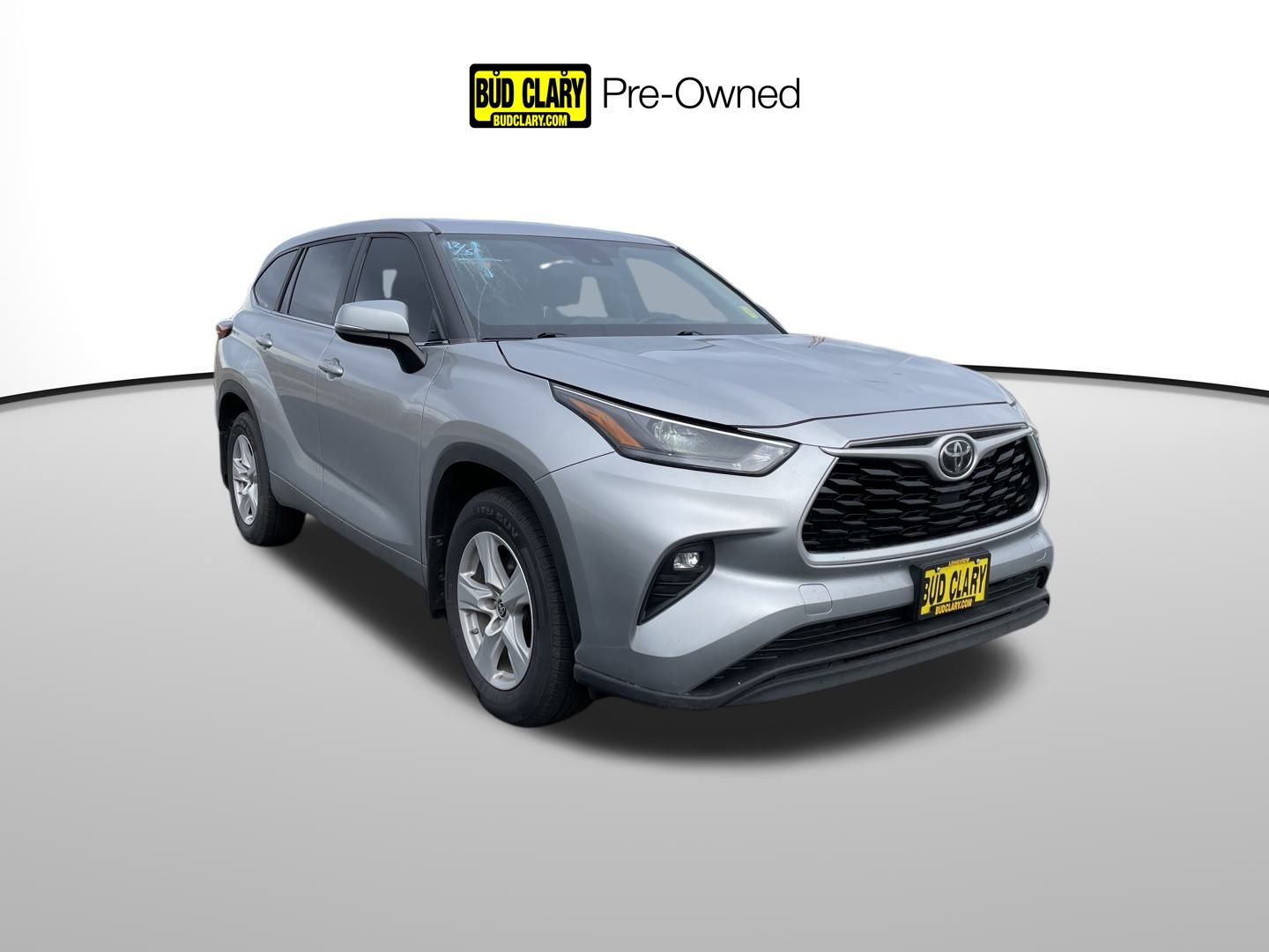 2023 Toyota Highlander LE's photo