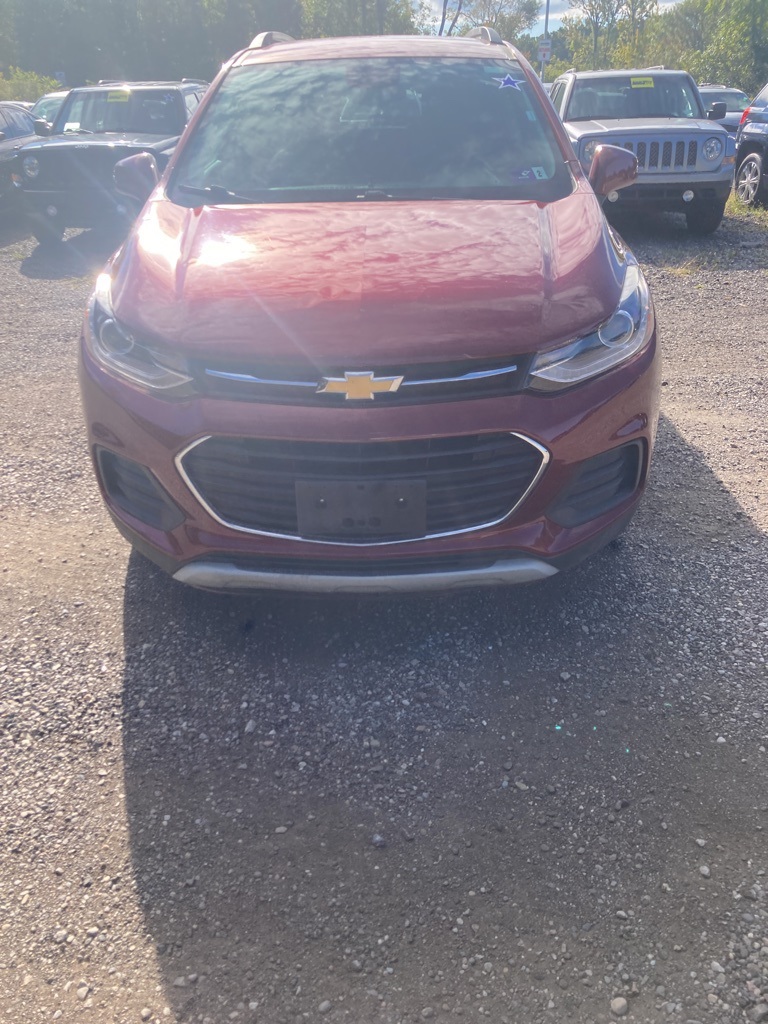 2021 Chevrolet Trax LT photo 2
