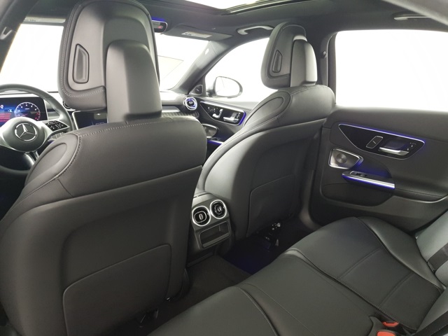 2025 Mercedes Benz C 300 photo 10