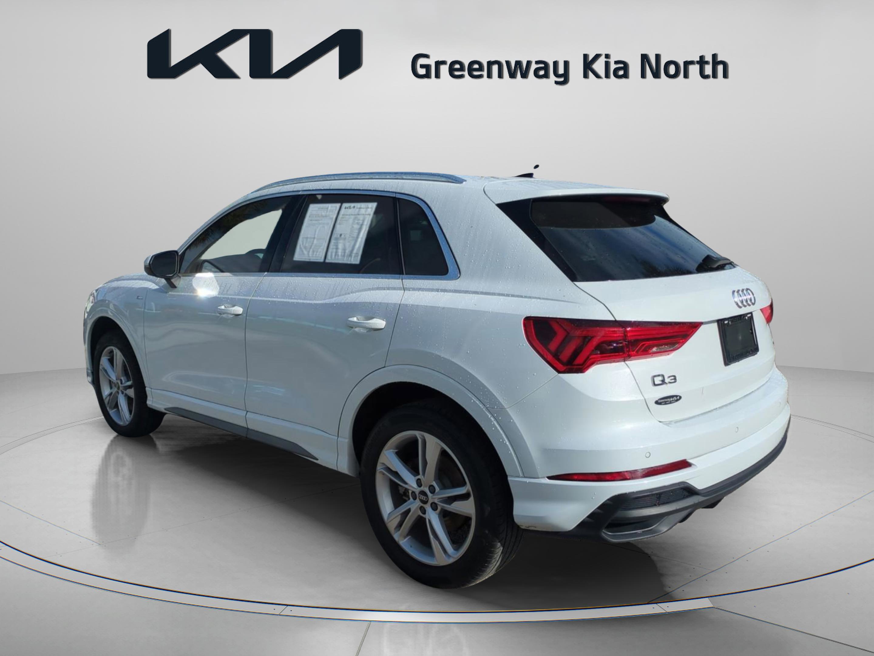 2022 Audi Q3 S line Premium Plus photo 5