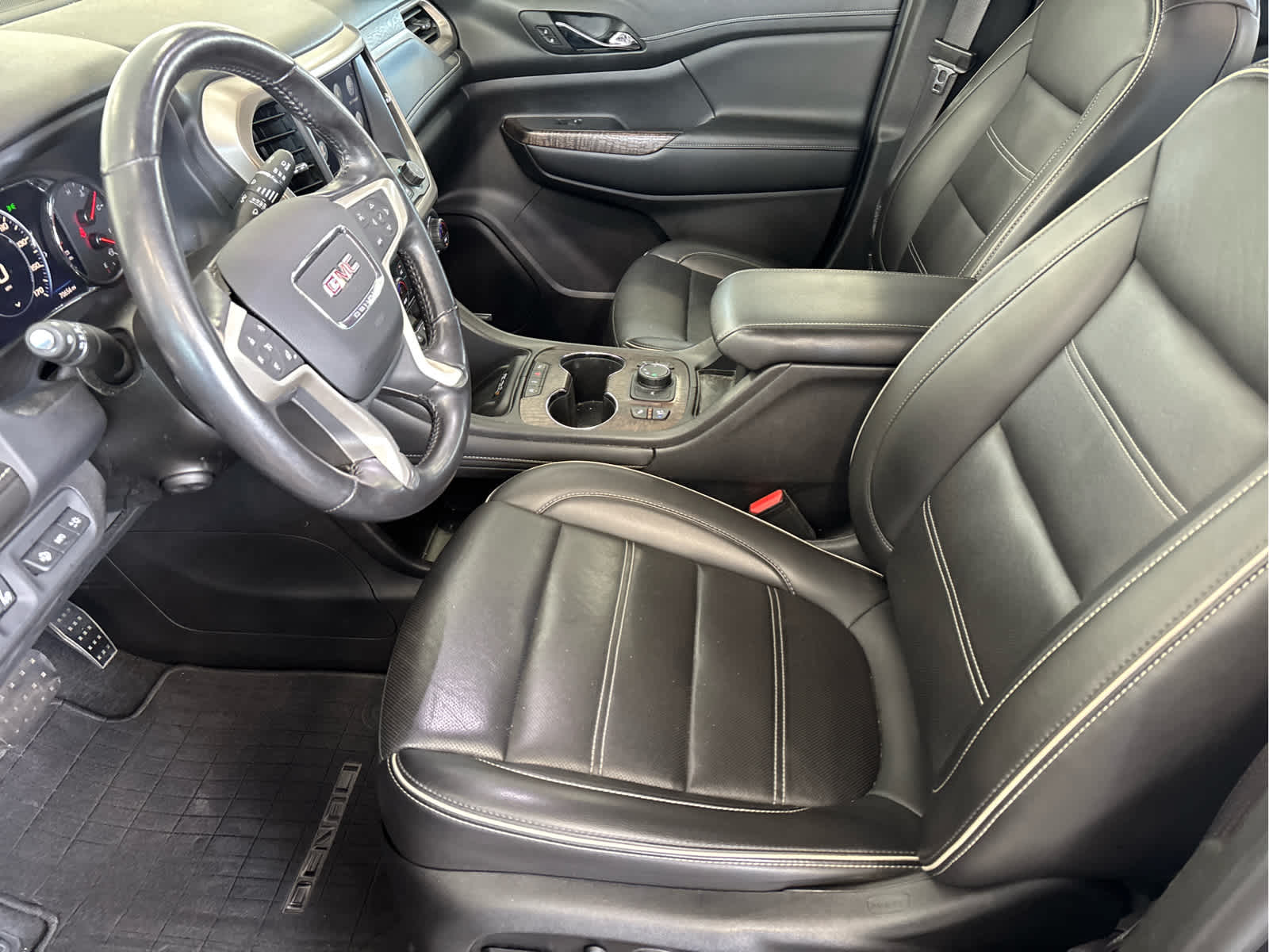 2021 Gmc Acadia Denali photo 8