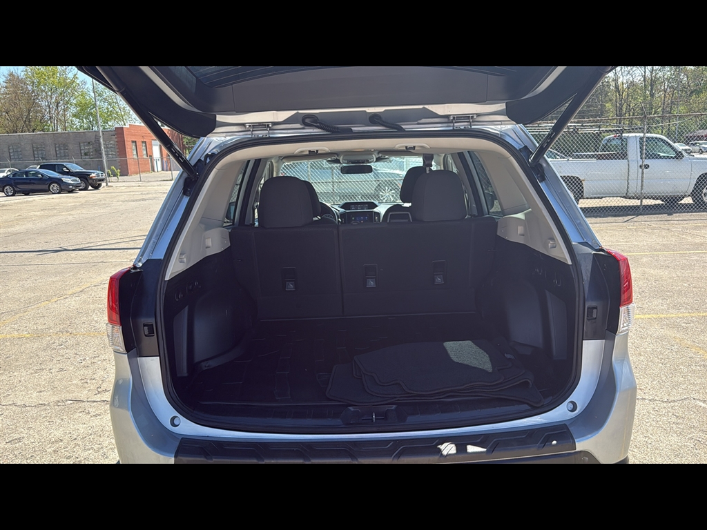 2023 Subaru Forester Premium photo 23