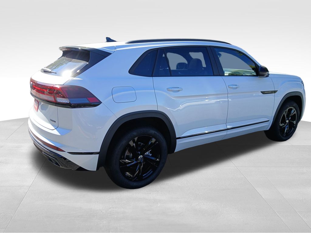 2026 Volkswagen Atlas Cross Sport SEL R-Line photo 4