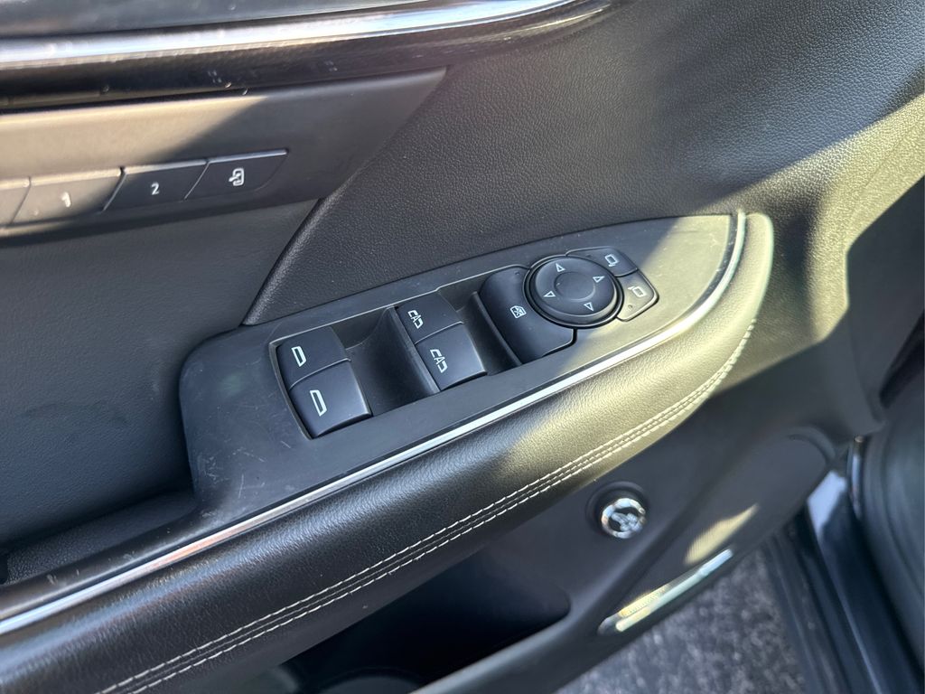 2022 Buick Envision Essence photo 35