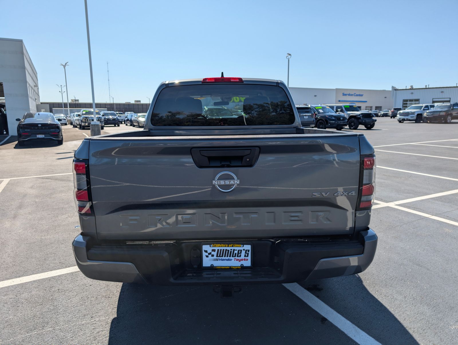 2023 Nissan Frontier SV photo 3