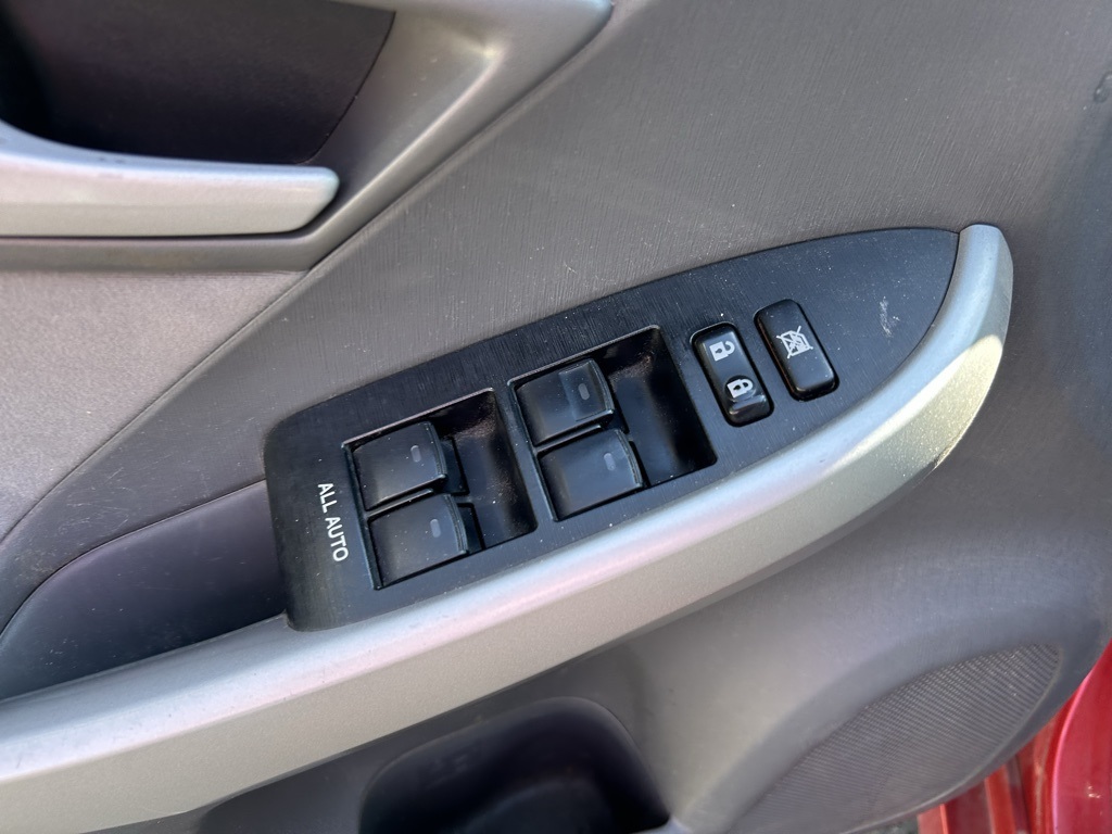 2011 Toyota Prius photo 11