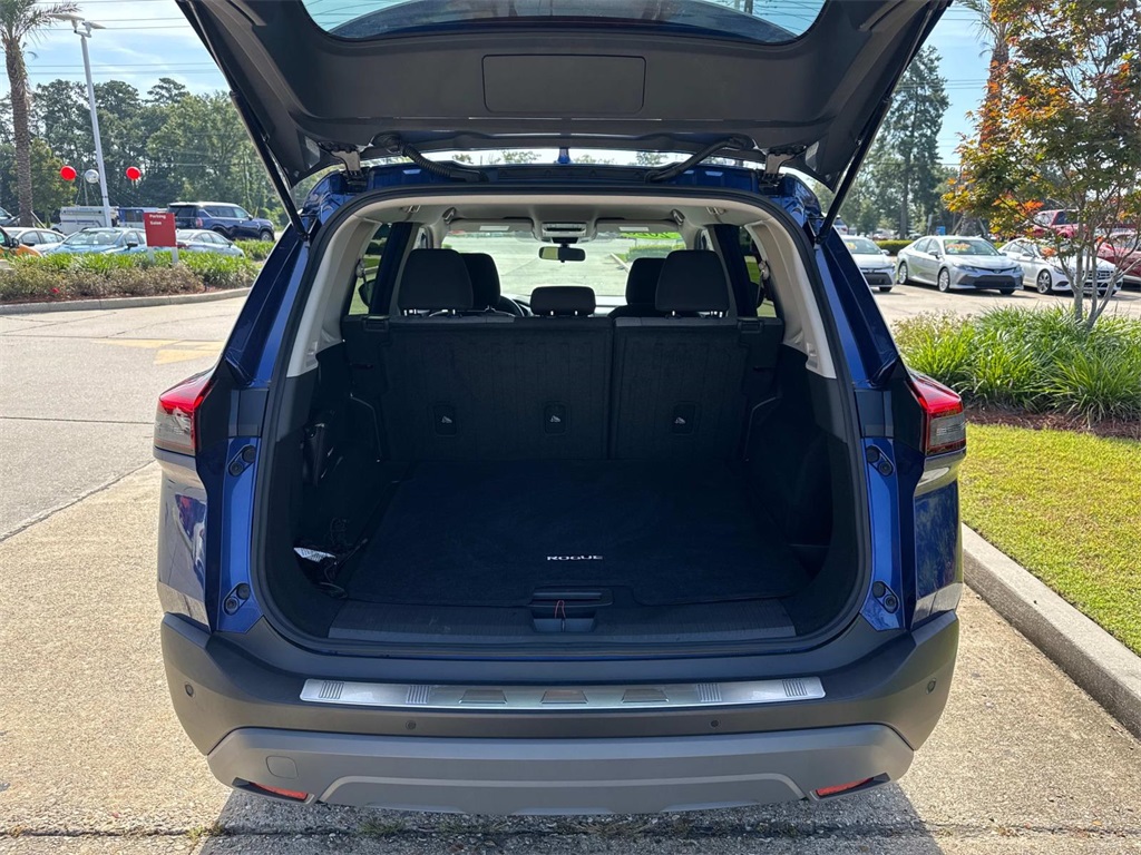 2023 Nissan Rogue SV photo 6