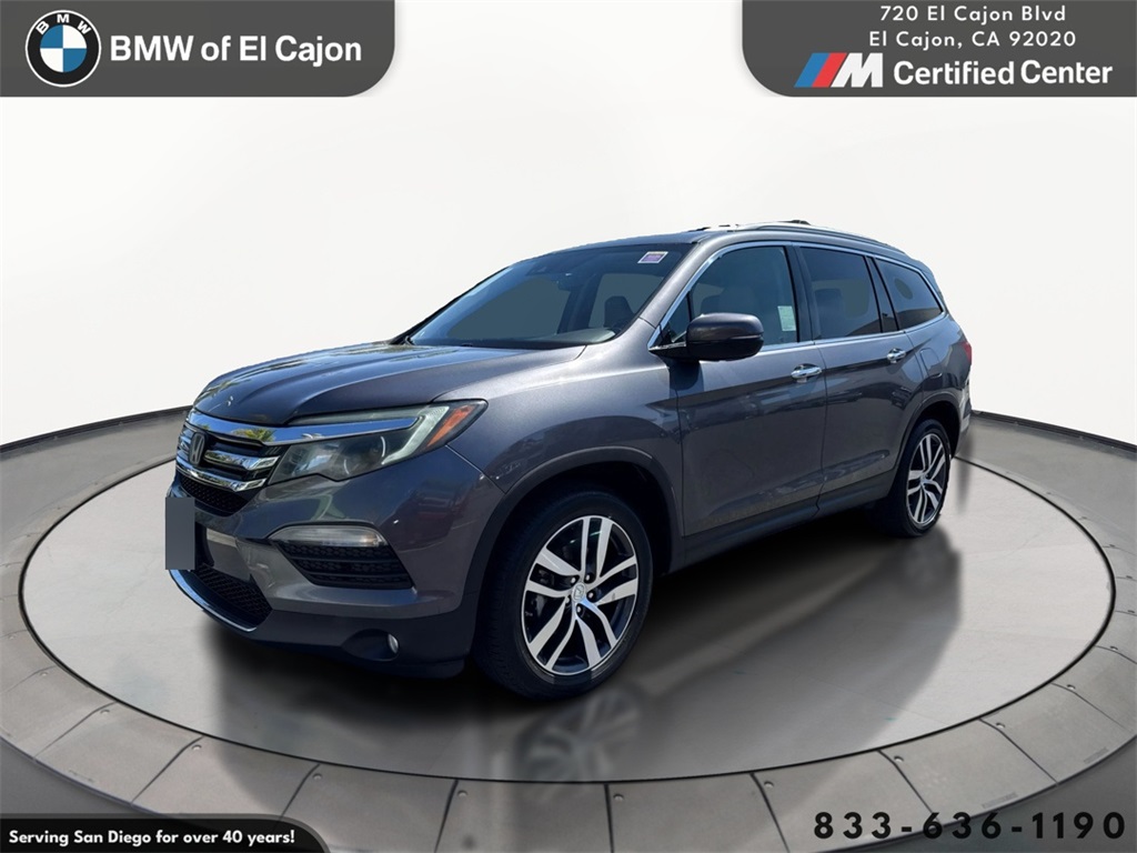 2017 Honda Pilot Elite photo 2