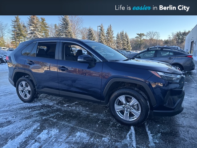2023 Toyota RAV4 XLE's photo