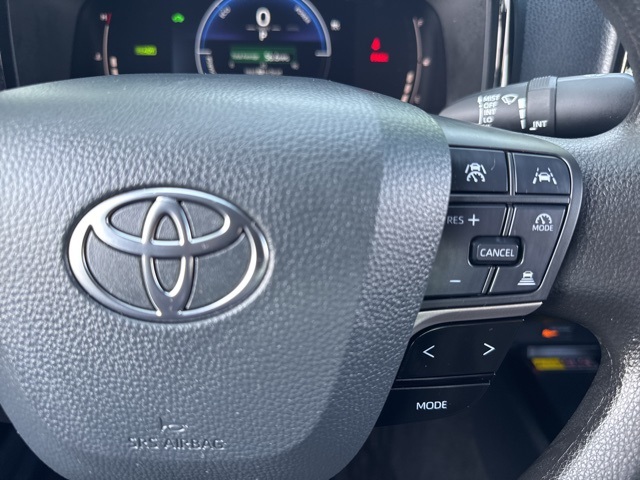 2025 Toyota Camry LE photo 27