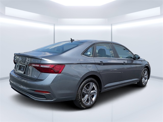 2024 Volkswagen Jetta 1.5T SE photo 3