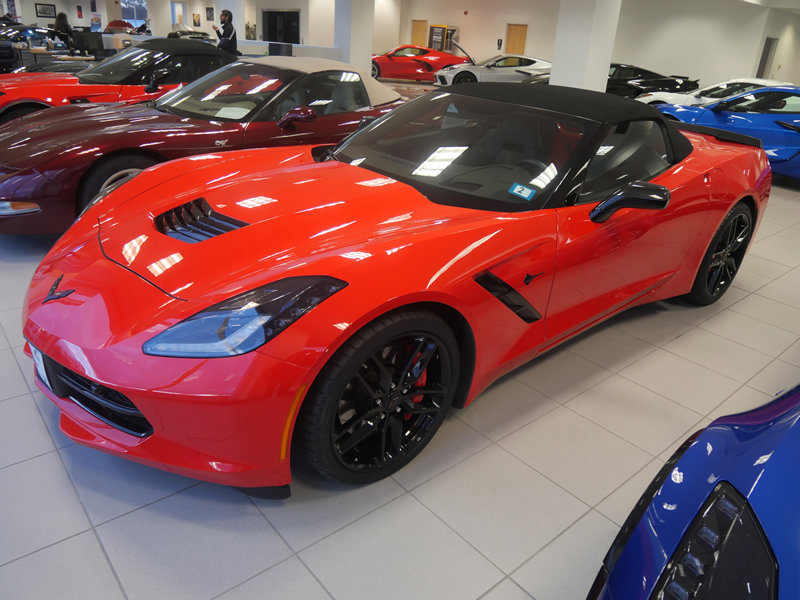 2016 Chevrolet Corvette Stingray Z51 2LT photo 2
