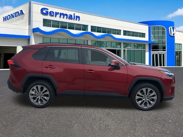 2023 Toyota RAV4 XLE Premium photo 3