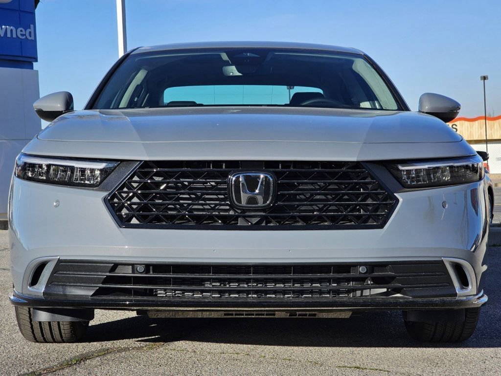 2025 Honda Accord Hybrid Touring photo 4