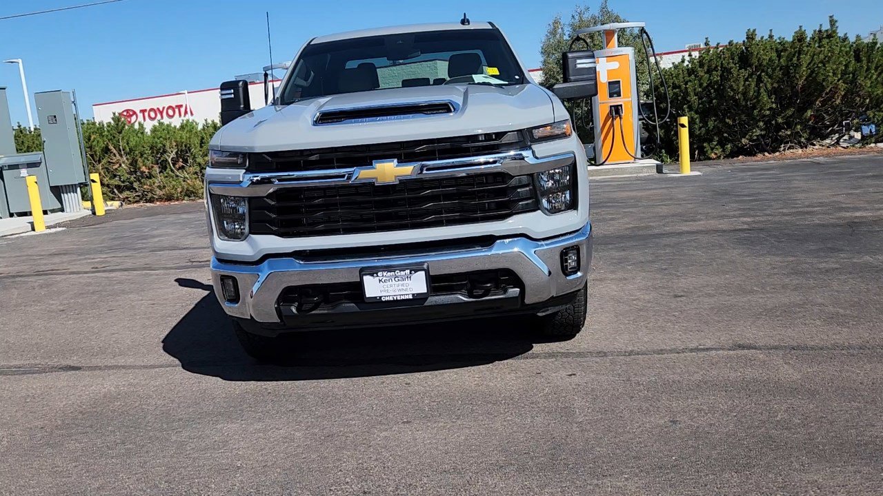 2024 Chevrolet Silverado 2500HD LT photo 4
