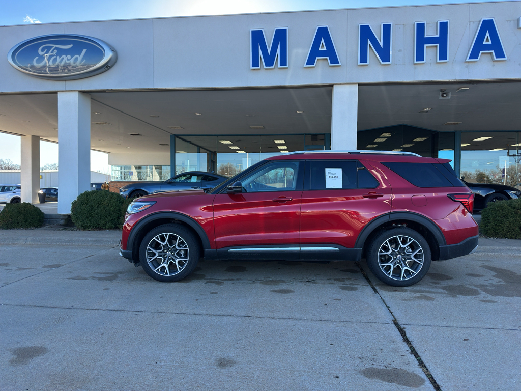 2025 Ford Explorer Platinum photo 3