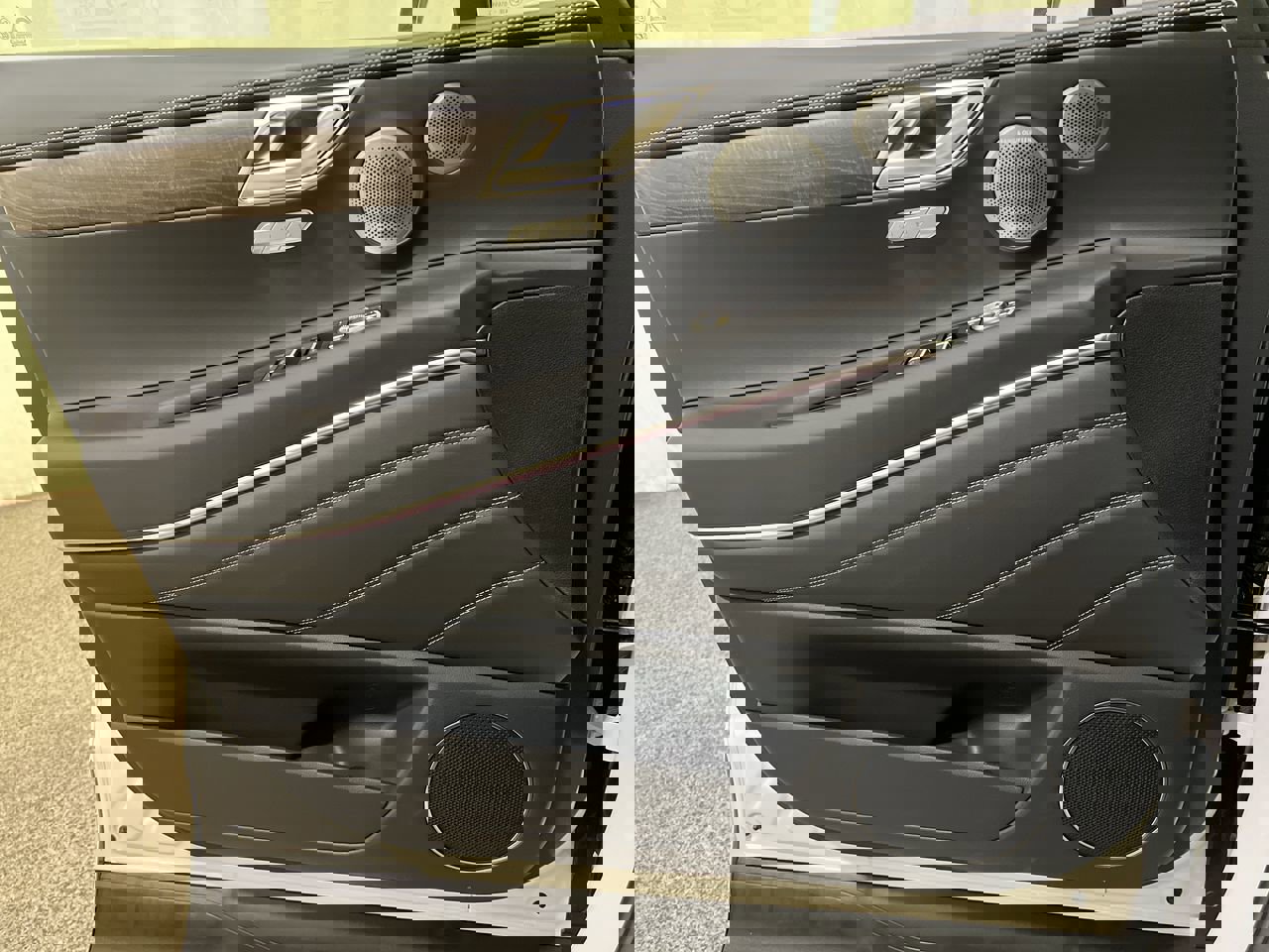 New 2025 Uyuni White Genesis Prestige image 18