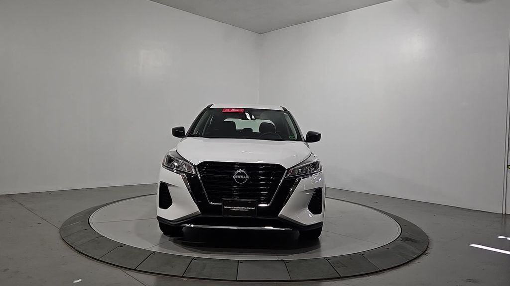 2024 Nissan Kicks S photo 8