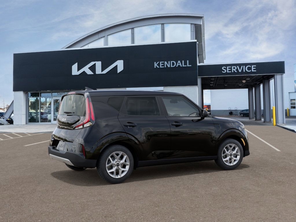 2025 Kia Soul LX photo 6